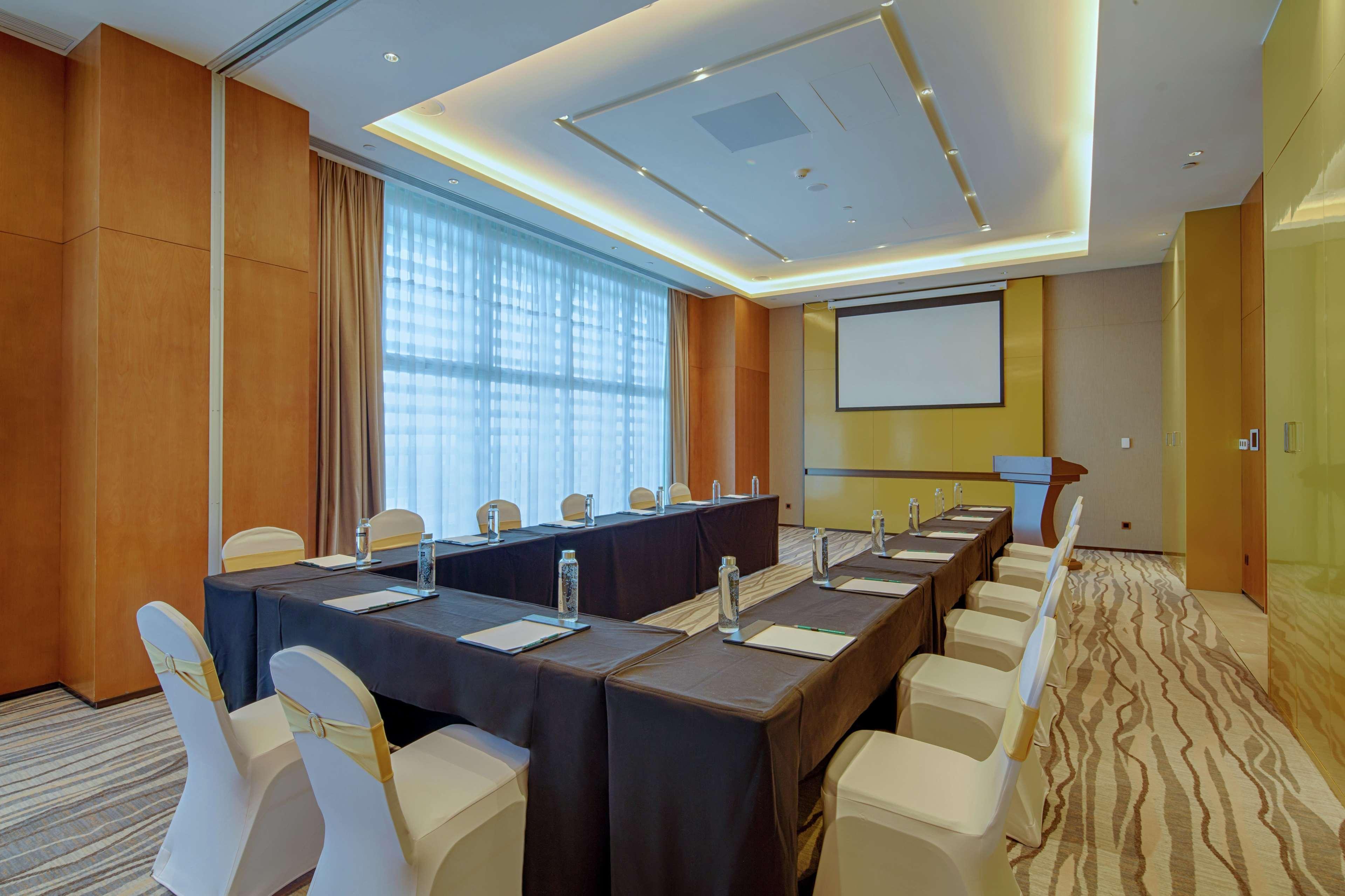 Hilton Garden Inn Zhuhai Hengqin Exterior photo